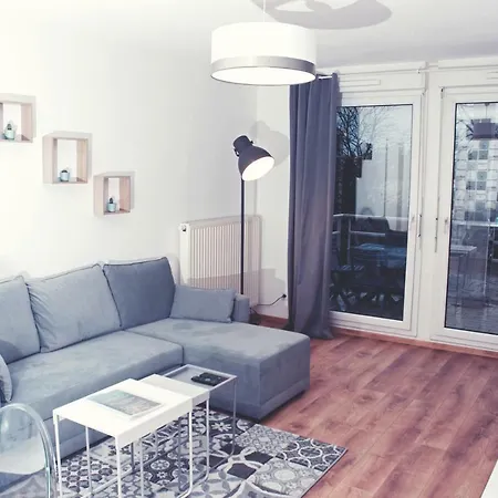 Strasbourg Sud, 2 Pieces 50m2 Neuf, Wifi, Parking Prive Appartement